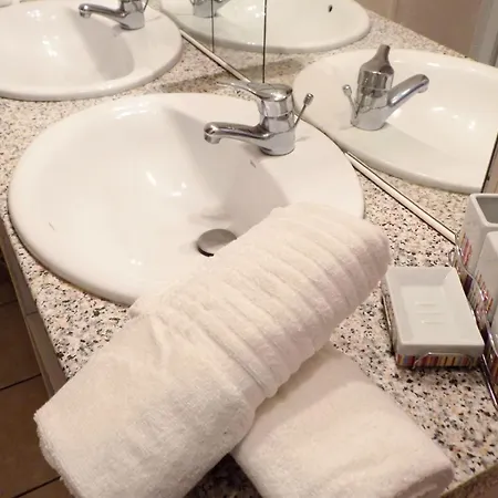 Revy 2 - Centre アパート