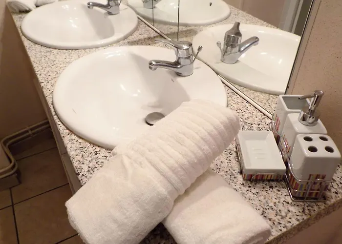 Revy 2 - Centre Апартаменты